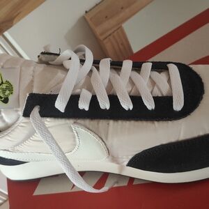 Nike Air Tailwind 79 Cream and Black Sneakers